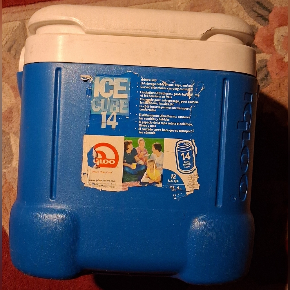 Igloo Blue Ice Cube 14 Cooler
